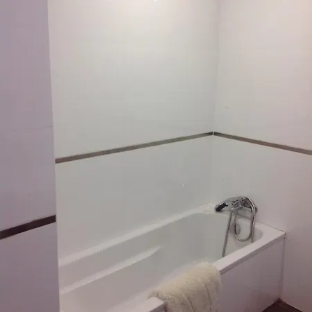 Bright 2Br 2 Bathroom Balcony Near St Julians Apartamento