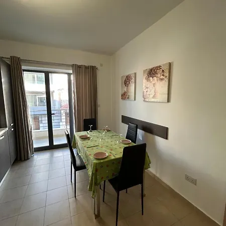 Bright 2Br 2 Bathroom Balcony Near St Julians