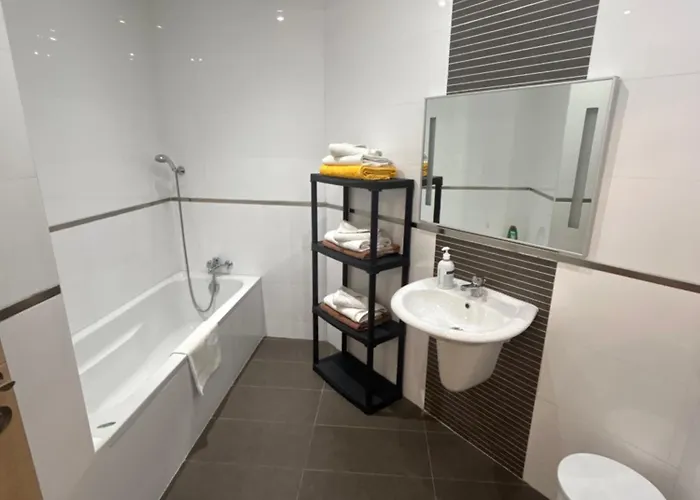 Swieqi Sunny Airy Quiet In Malta Lägenhet *